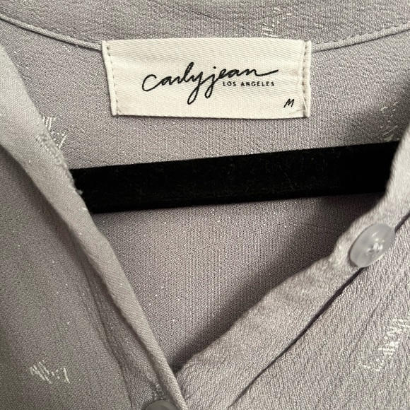 Carly Jean Los Angeles Button down - Picture 2 of 2